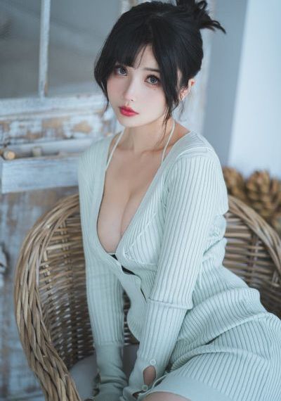 活春官实拍情侣野战视频_高清电影观看