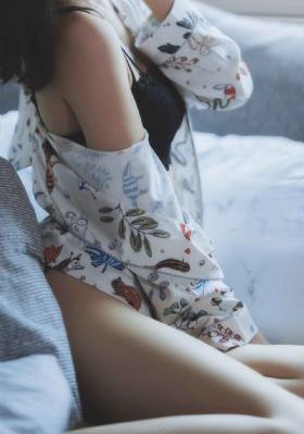 三个老师让我爽了一夜_1080P迅雷电影在线